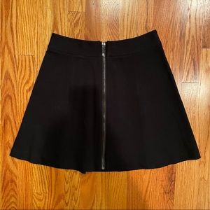Vince Camuto black zip-up skater skirt